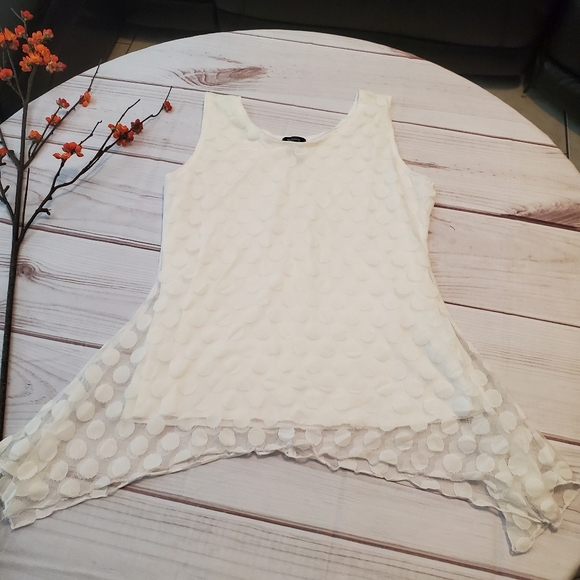 shannon ford Tops - 5/25 Shannon Ford White Layered Sleeveless Dots Shark Bite Lined Top Shirt L